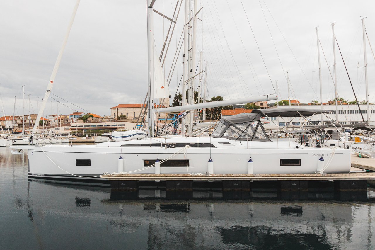 Oceanis 51.1 – 5 + 1 cab. – Sailing yacht