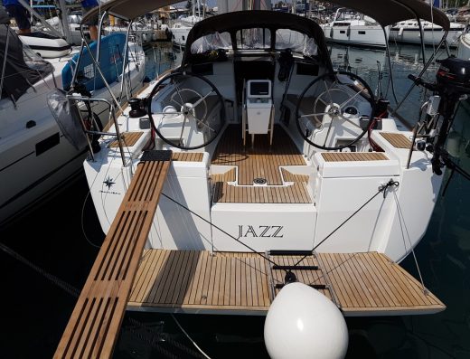 Sun Odyssey 419 – 3 cab. – Sailing yacht