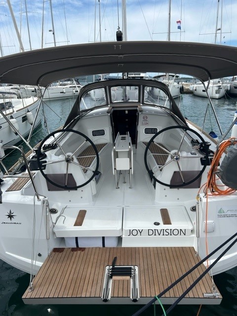 Sun Odyssey 349 – 3 cab. – Sailing yacht