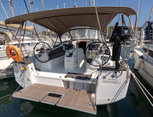 Sun Odyssey 410 – 3 cab. – Sailing yacht