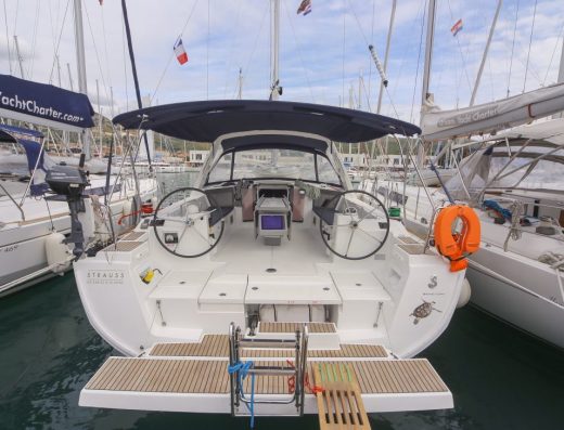 Oceanis 45 – 4 cab. – Sailing yacht