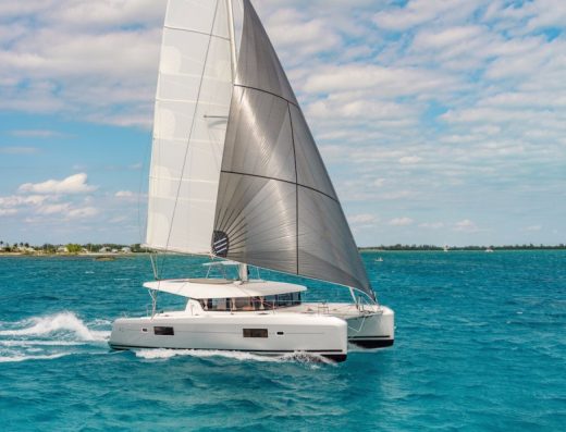 Lagoon 42 – 4 + 2 cab. – Catamaran