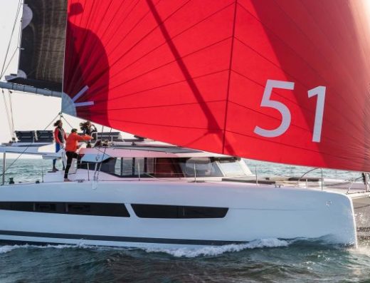 Fountaine Pajot Aura 51 SMART ELECTRIC – 6 + 2 cab. – Catamaran