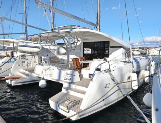 Lagoon 42 – 4 + 2 cab. – Catamaran