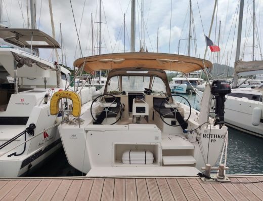 Dufour 390 GL – Sailing yacht