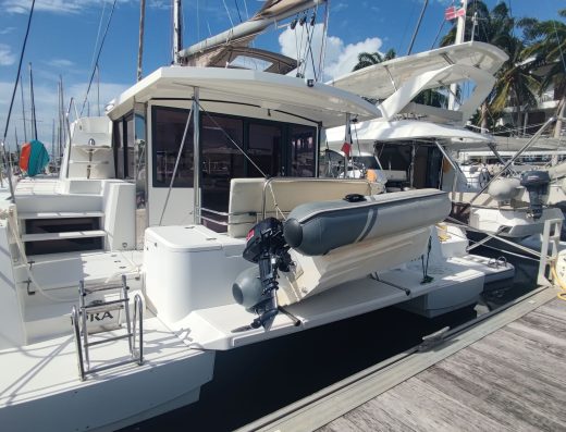 Bali 4.1 – 4 + 2 cab. – Catamaran
