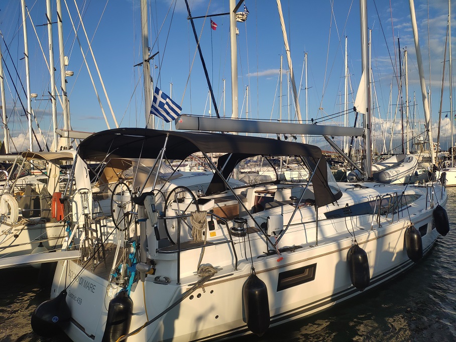 Jeanneau 51 – Sailing yacht