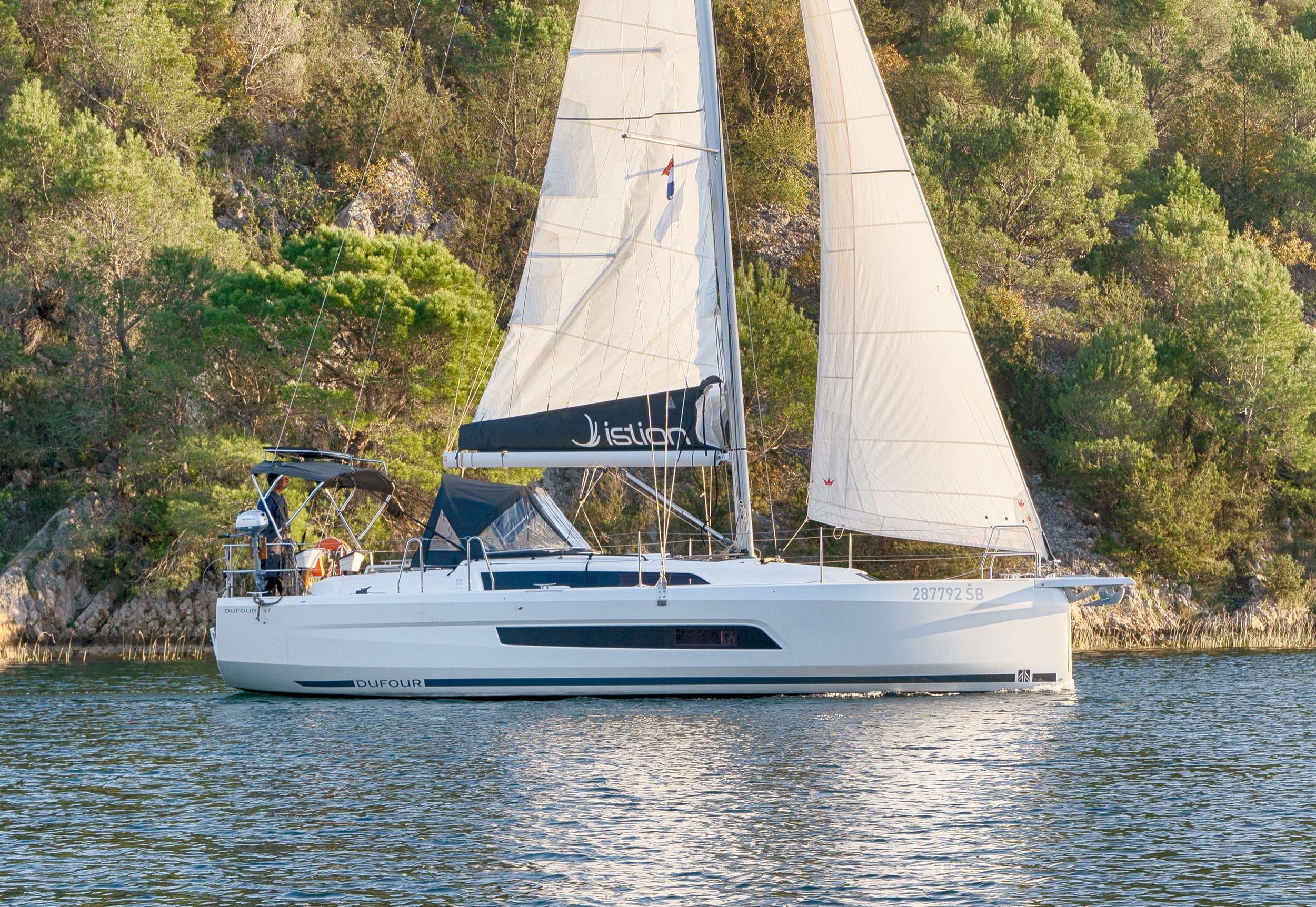 Dufour 37 – 3 cab. – Sailing yacht