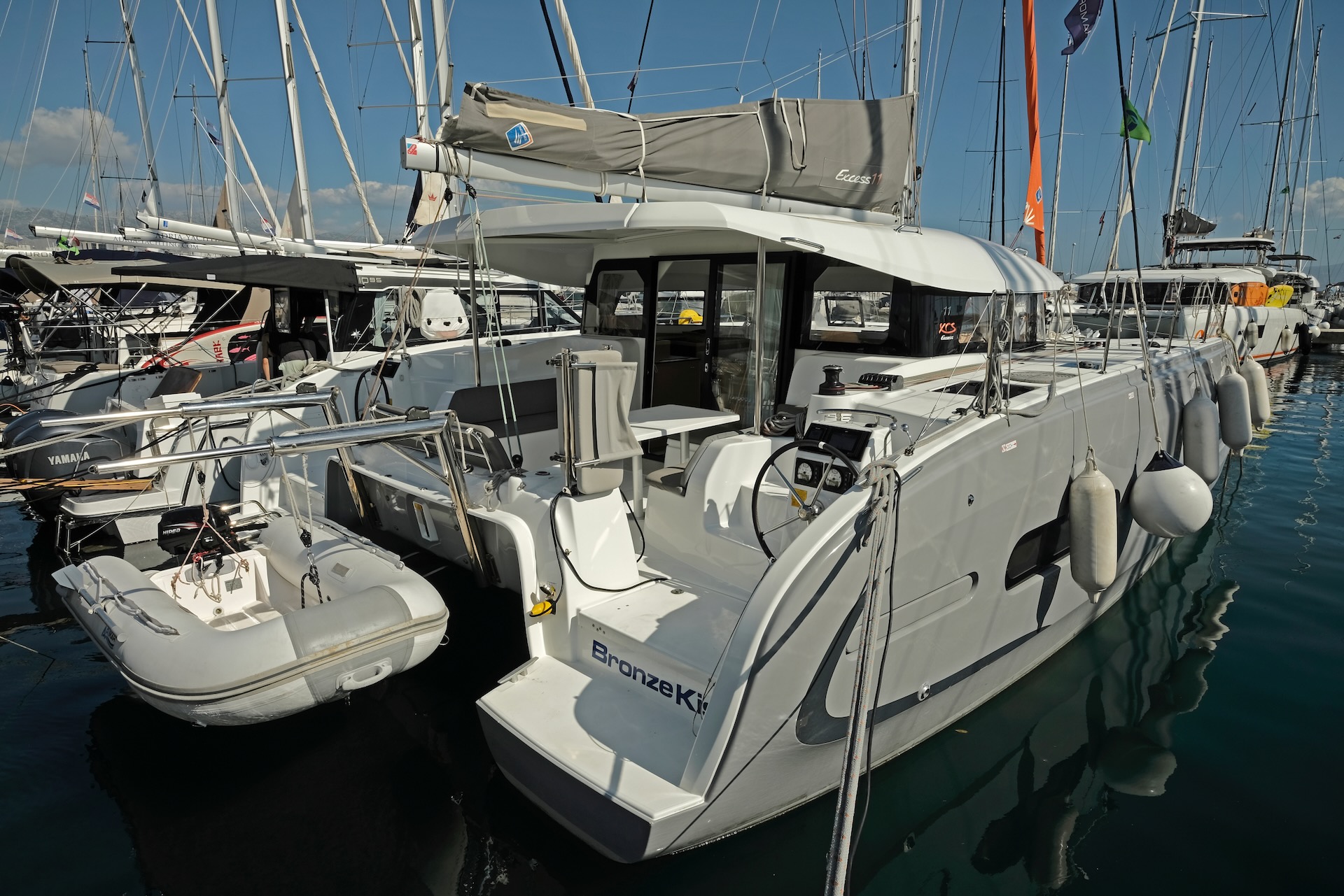 Excess 11 – 4 + 1 + 1 cab. – Catamaran