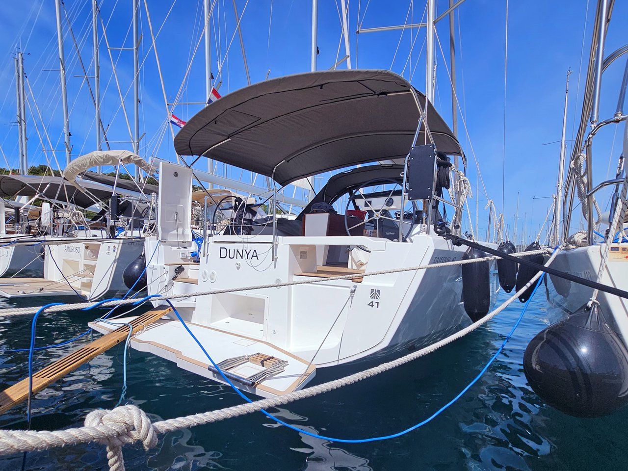 Dufour 41 – 3 cab. – Sailing yacht