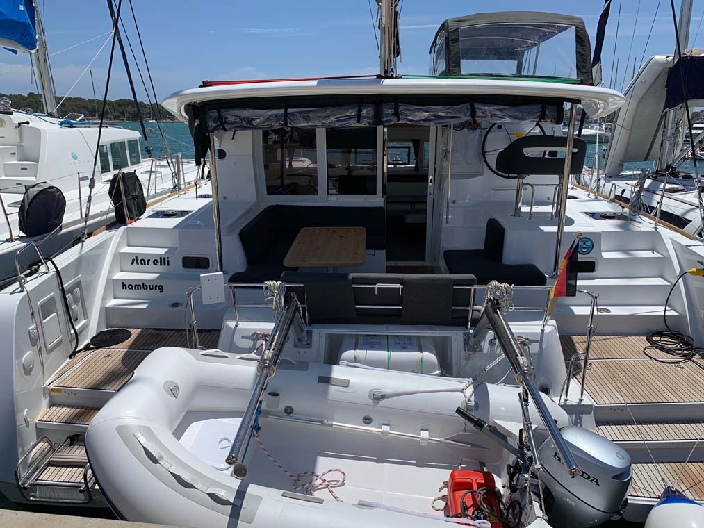 Lagoon 40 – 4 + 2 cab – Catamaran