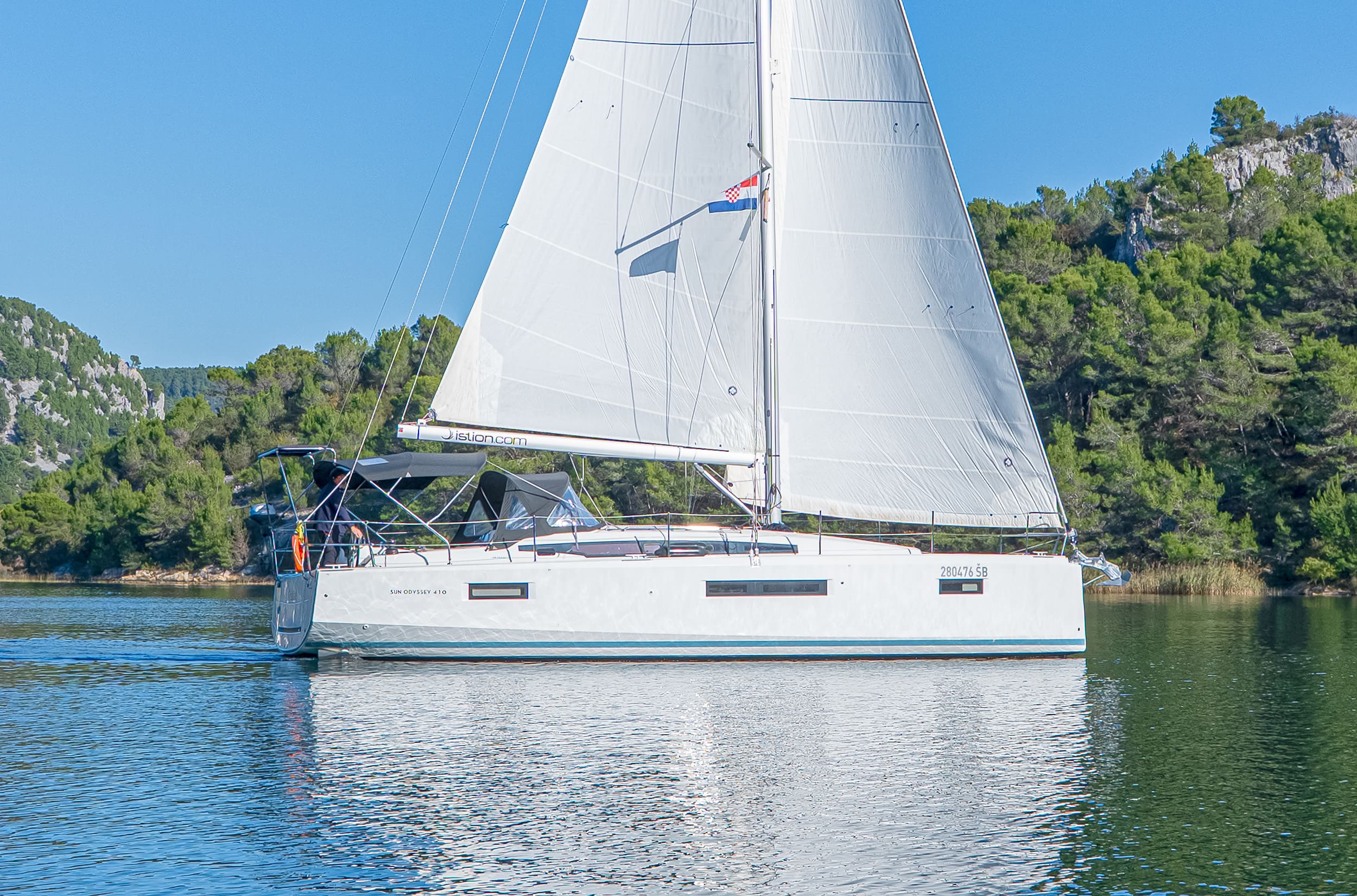 Sun Odyssey 410 – 3 cab. – Sailing yacht