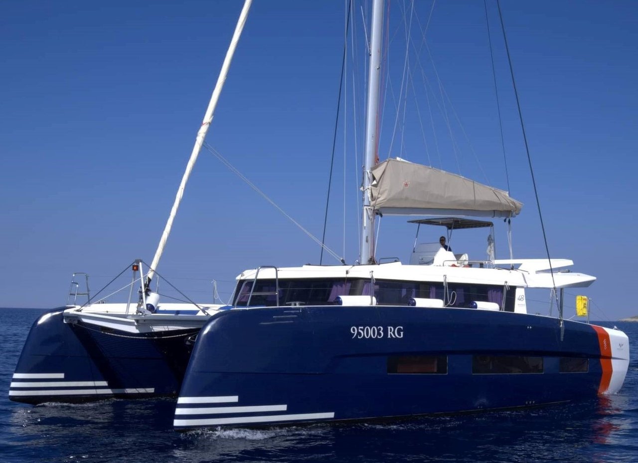 Dufour 48 Catamaran – 5 + 1 cab. – Catamaran