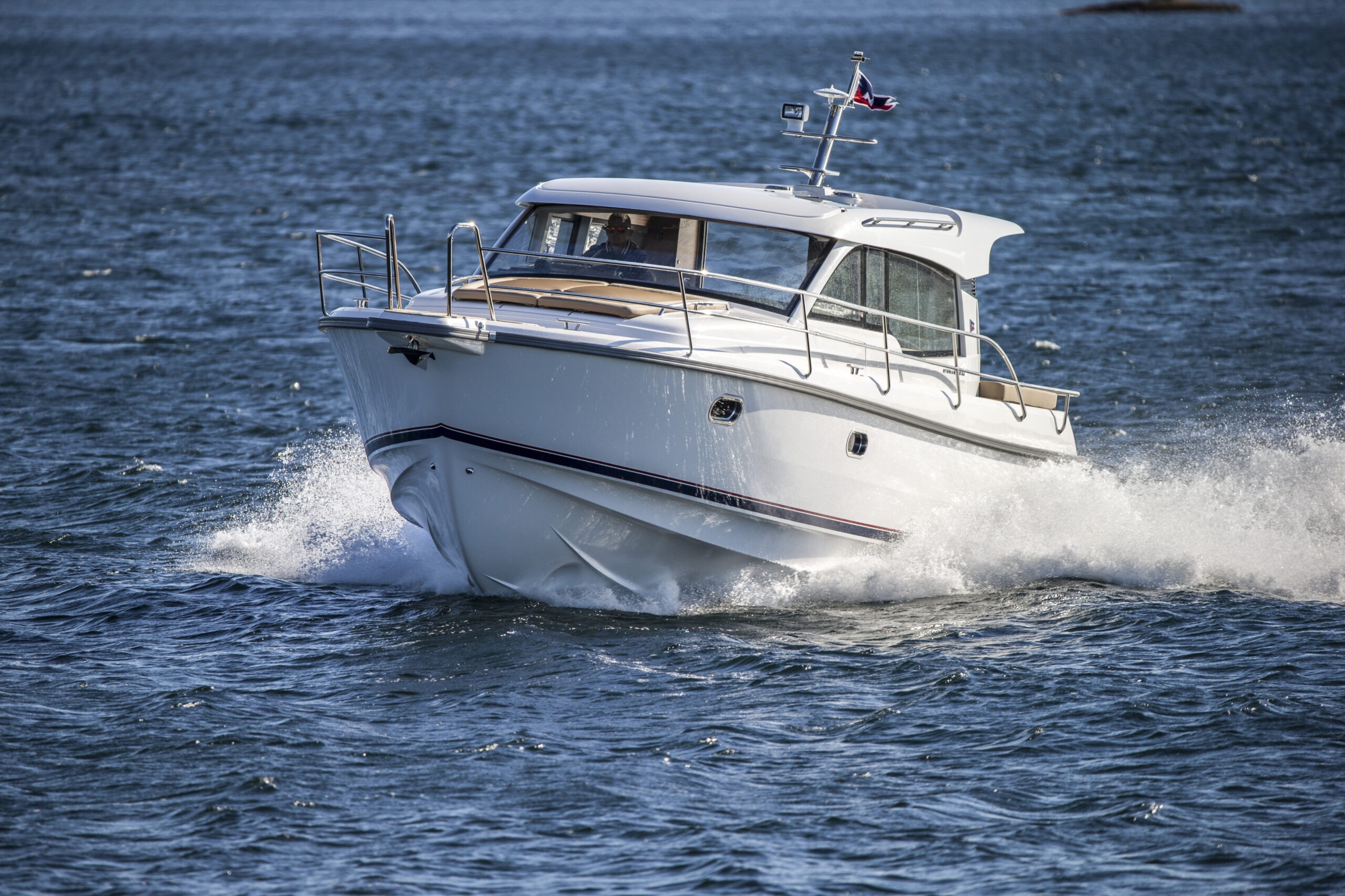Nimbus 365 Coupe – Motor boat