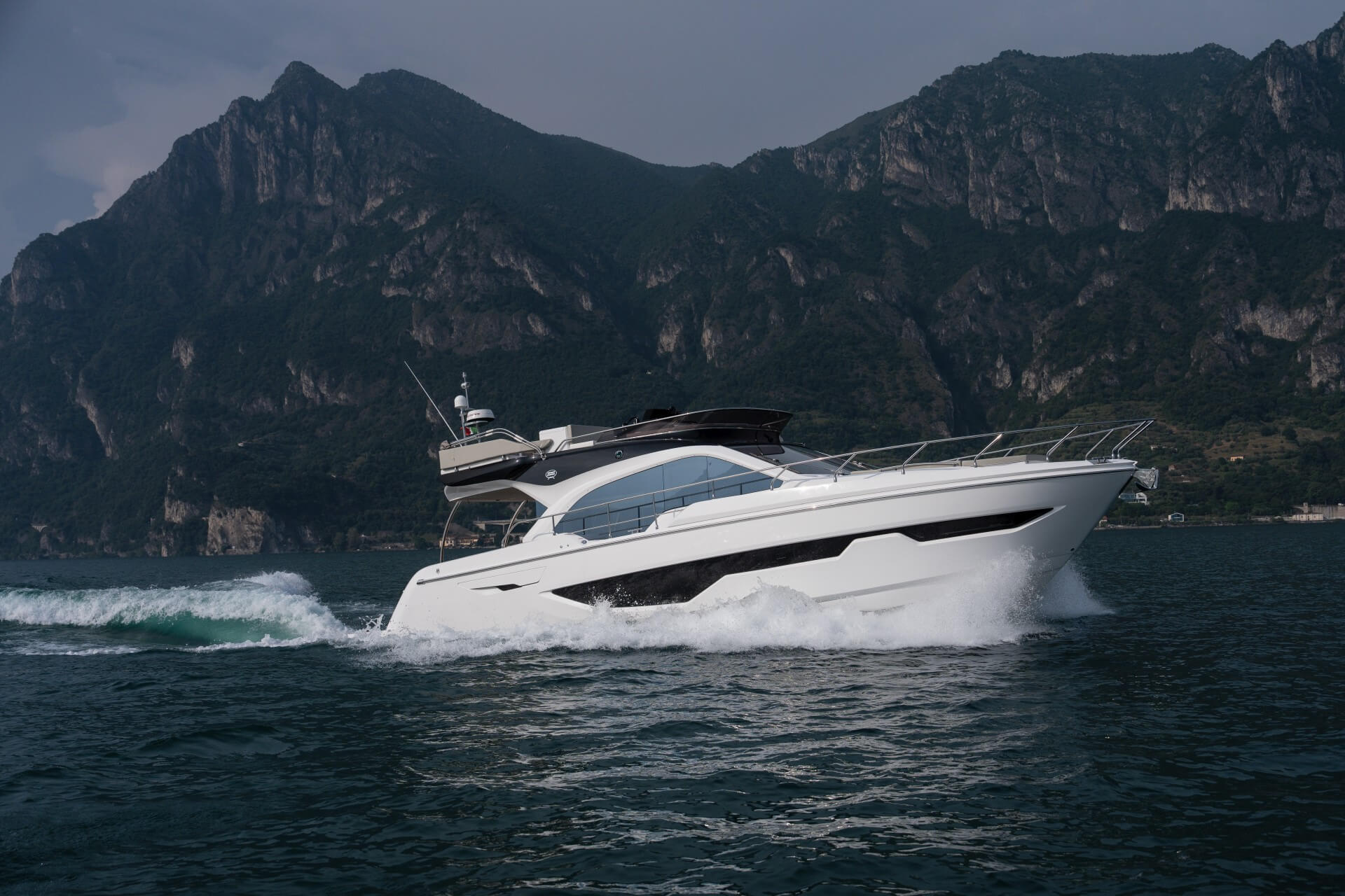 Sessa F48 – Motor yacht
