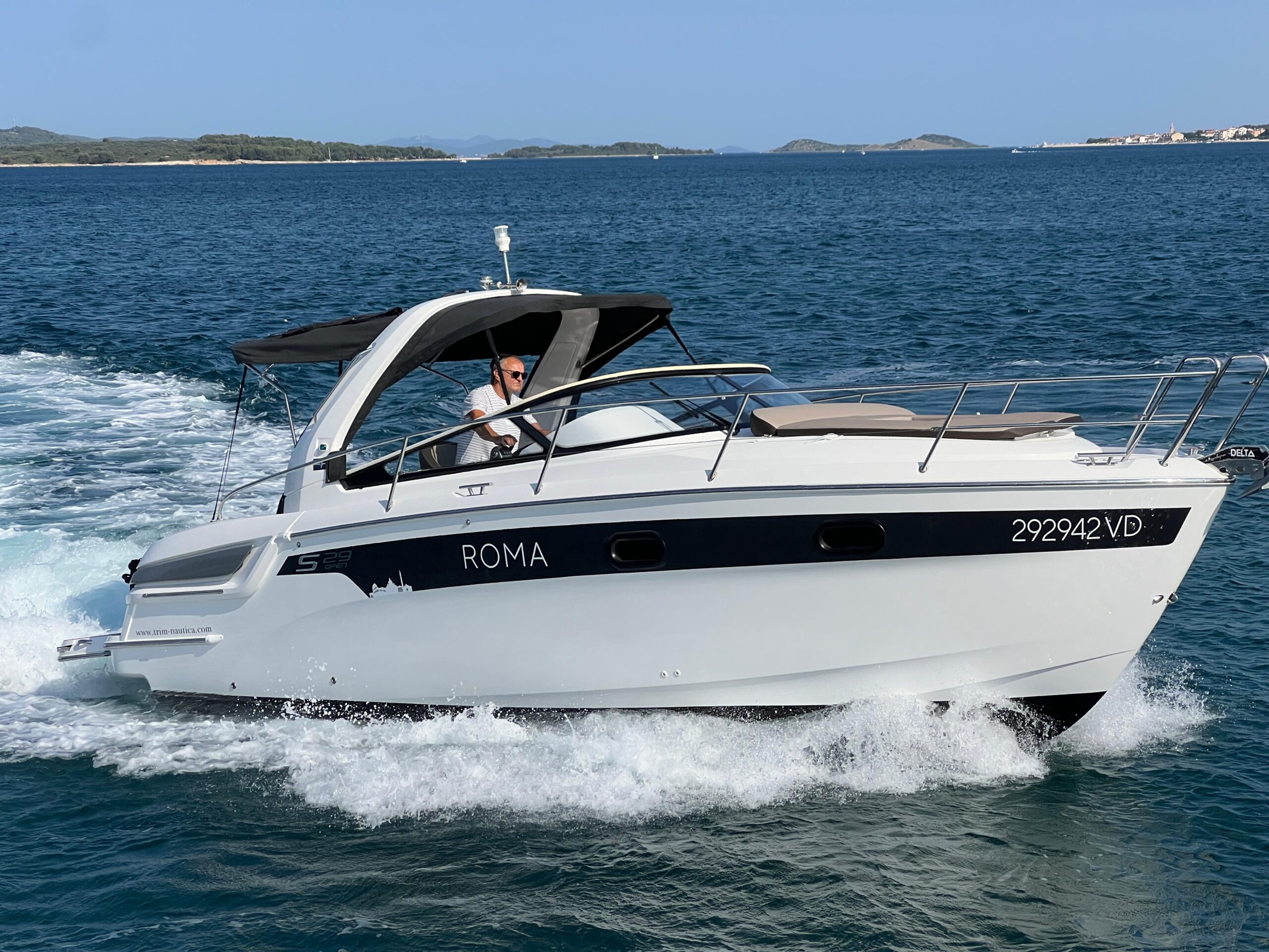 Bavaria S29+ – Motor boat