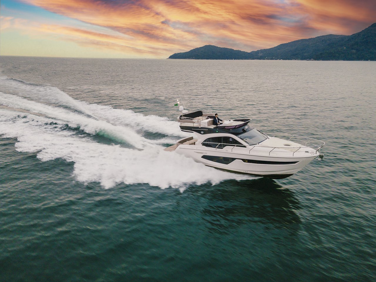 Sessa Fly 42 – 2 cab. – Motor yacht