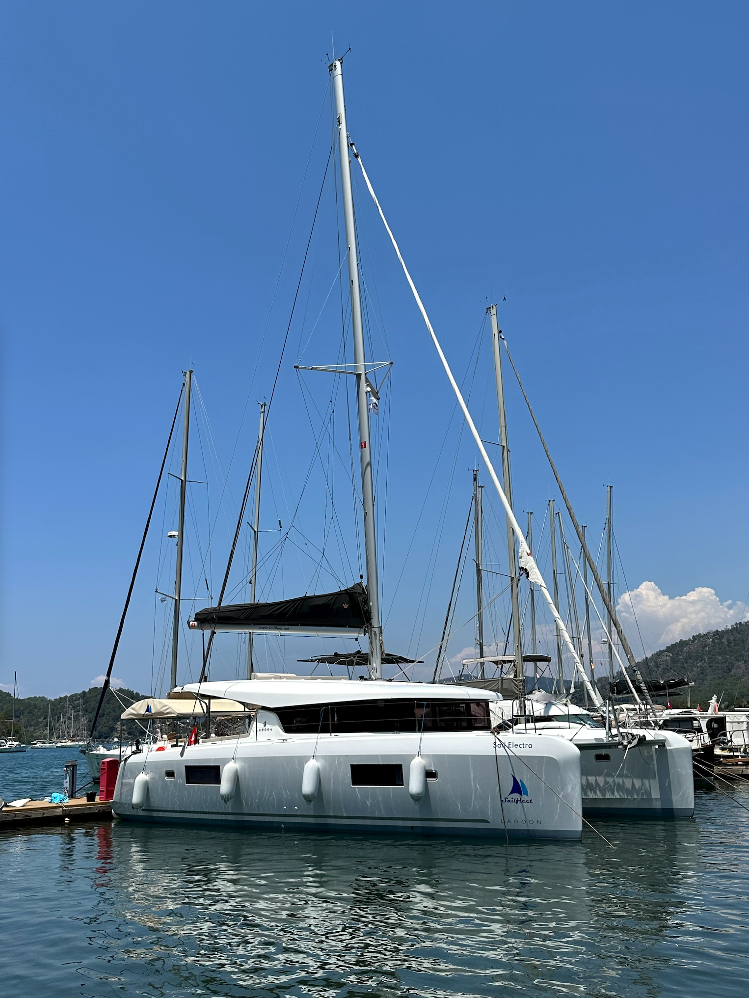 Lagoon 42 – 4 + 2 cab. – Catamaran