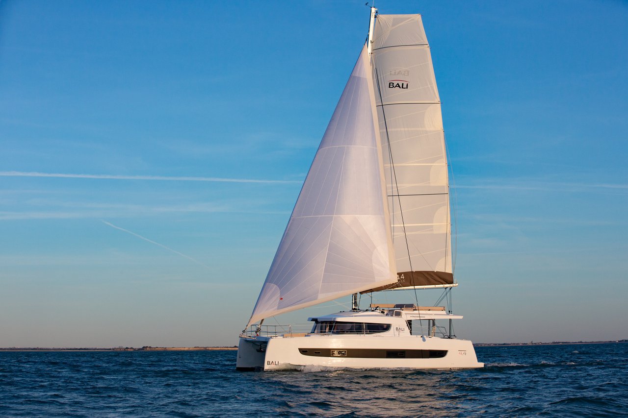 Bali 4.4 – 4 + 1 cab. – Catamaran