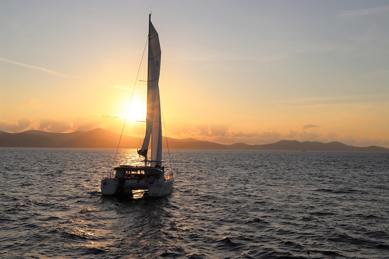 Lagoon 450 S – 4 + 2 cab. – Catamaran