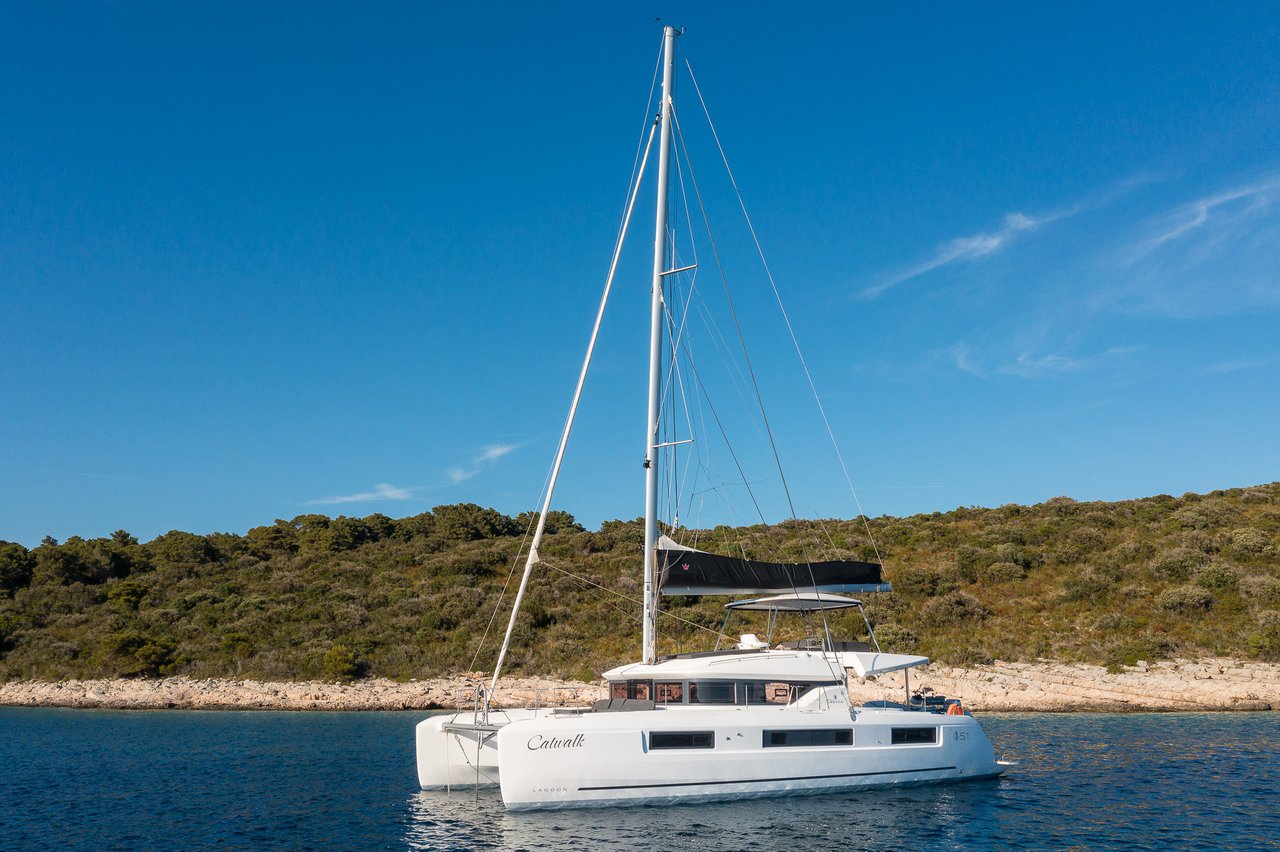 Lagoon 51 OW – 4 + 1 cab. – Catamaran