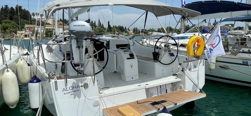 Sun Odyssey 410 – 3 cab. – Sailing yacht