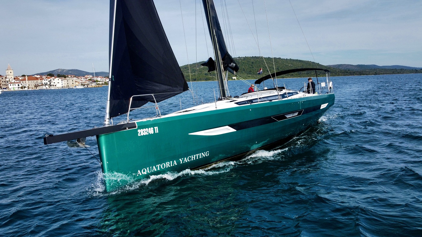 Elan E6 – Sailing yacht