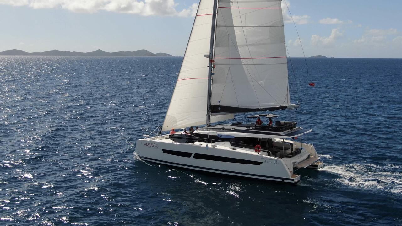 Fountaine Pajot Aura 51 – 5 + 1 cab. – Catamaran