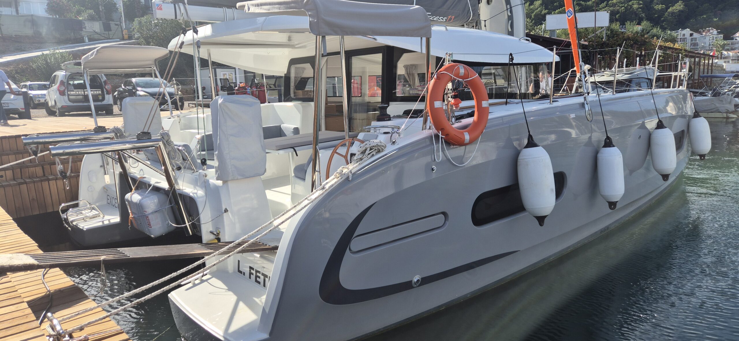 Excess 11 – 4 + 1 + 1 cab. – Catamaran