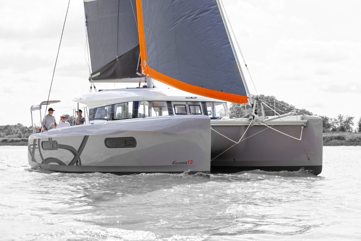 Excess 12 – 4 + 1 + 1 cab. – Catamaran