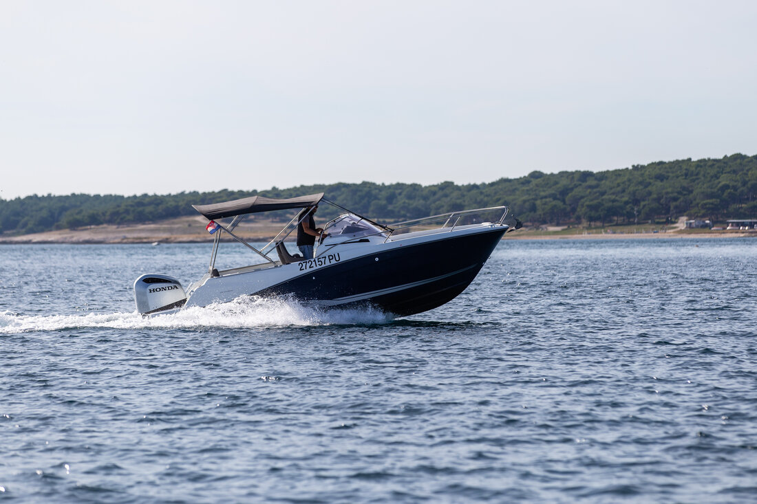 Cap Camarat 6.5 WA – Motor boat