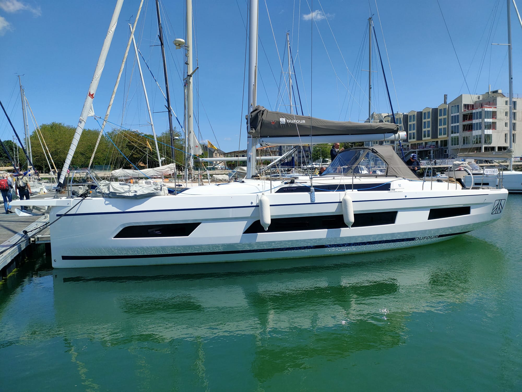 Dufour 41 – 3 cab. – Sailing yacht