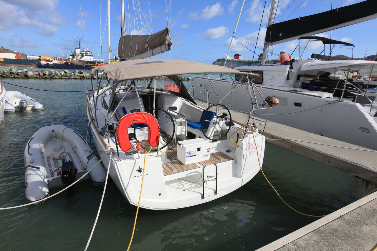Sun Odyssey 349 – 2 cab. – Sailing yacht