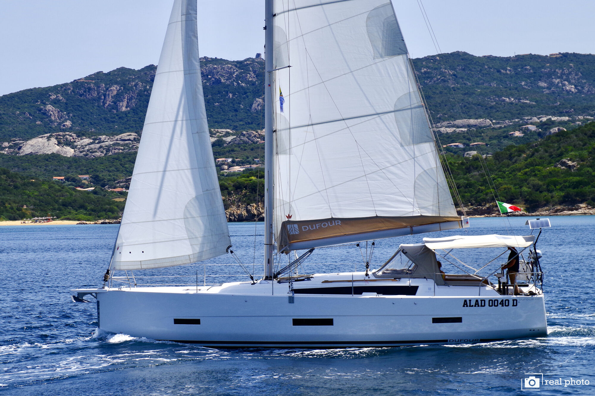 Dufour 430 – Sailing yacht