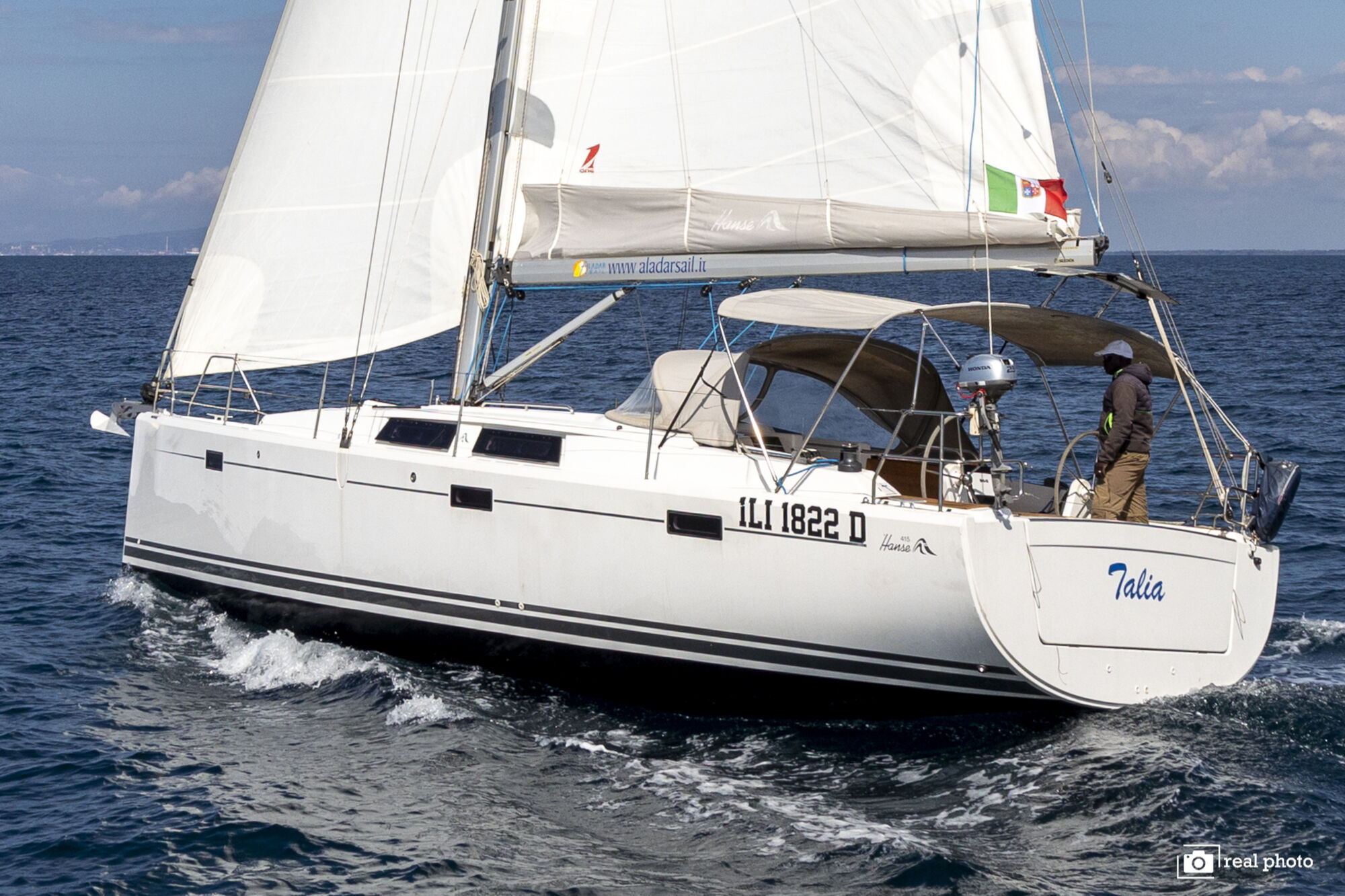 Hanse 415 – Sailing yacht
