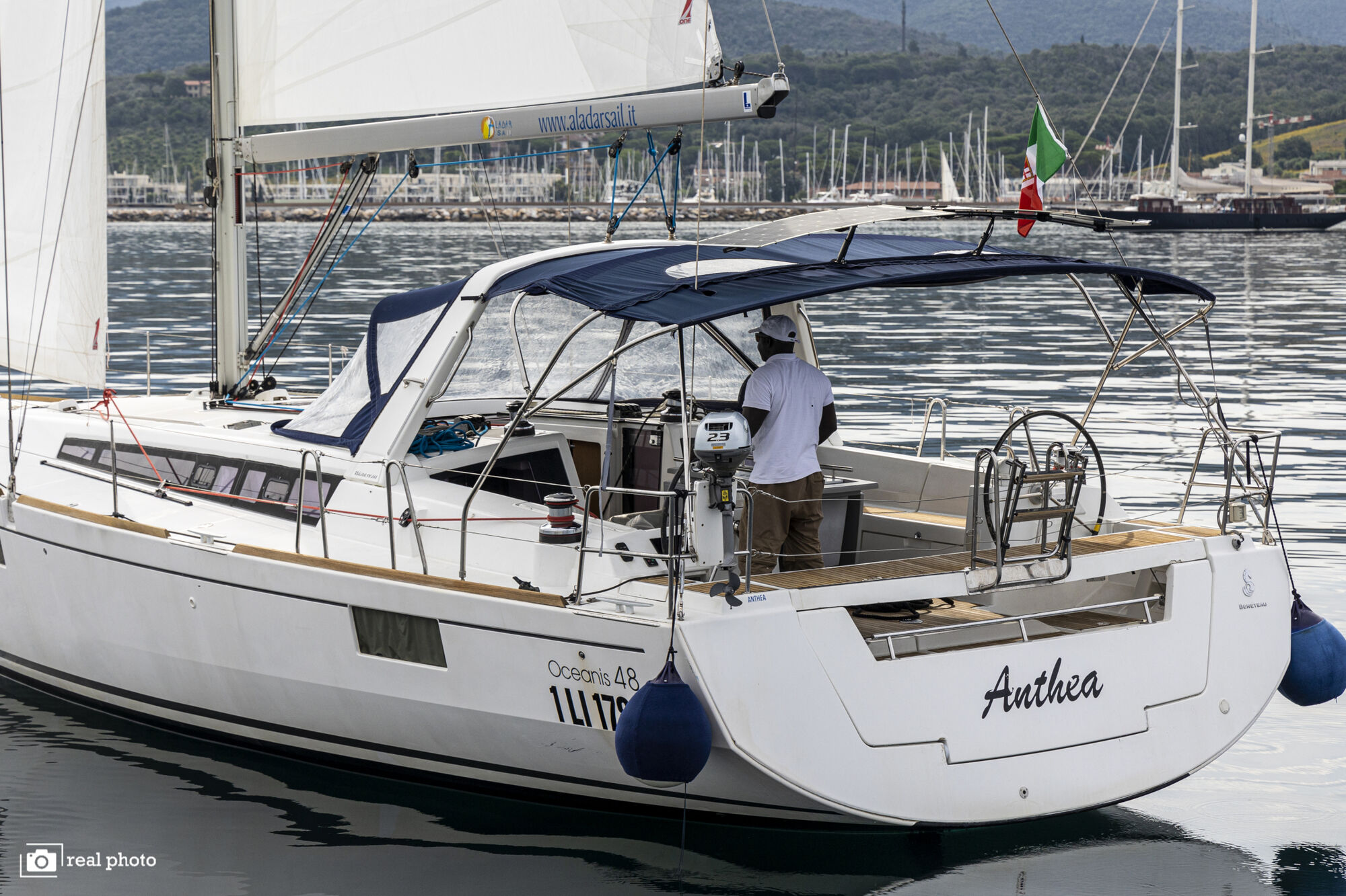 Oceanis 48 – 5 cab. – Sailing yacht