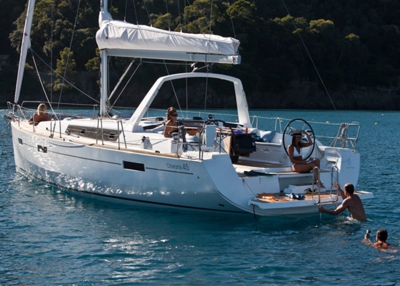 Oceanis 45 – 4 cab. – Sailing yacht