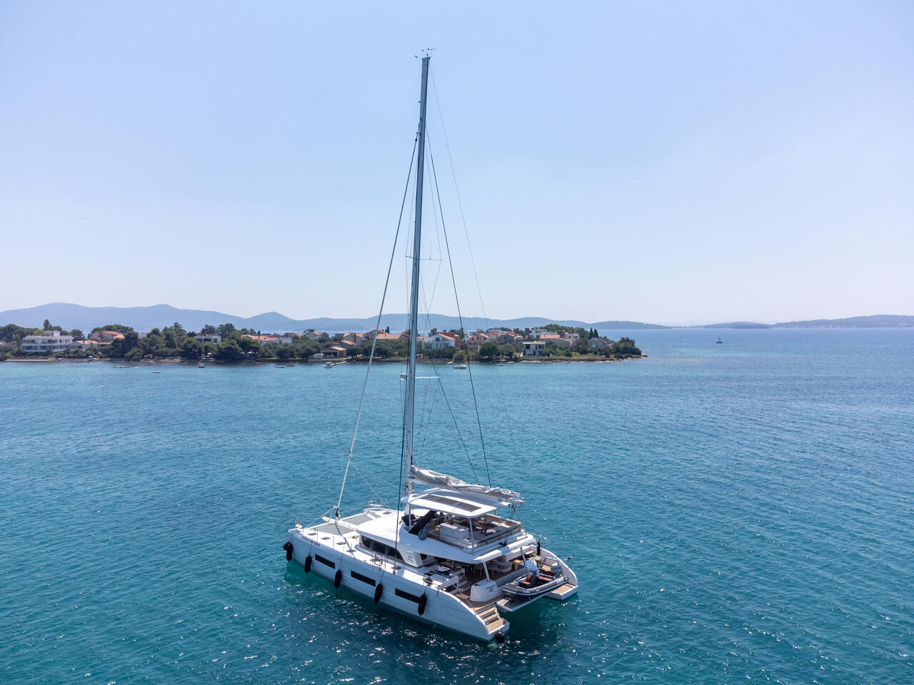 Lagoon Sixty 5 – Catamaran