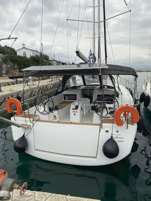 Sun Odyssey 440 – 4 cab. – Sailing yacht