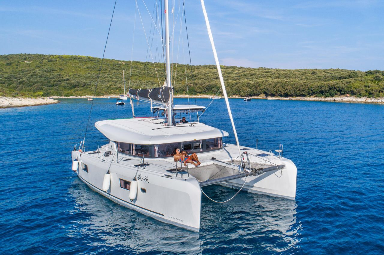 Lagoon 42 – 4 + 2 cab. – Catamaran