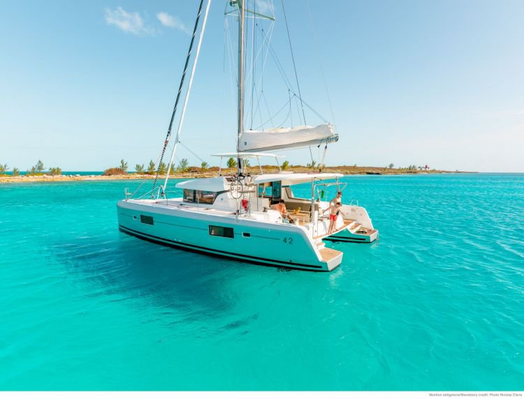 Lagoon 42 – 4 + 2 cab. – Catamaran