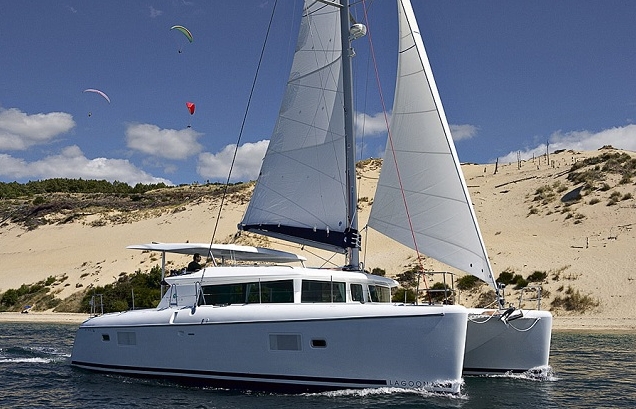Lagoon 420 – 3 cab. – Catamaran