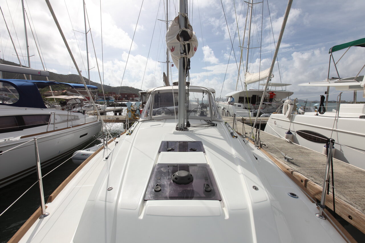Oceanis 35.1 – 2 cab. – Sailing yacht