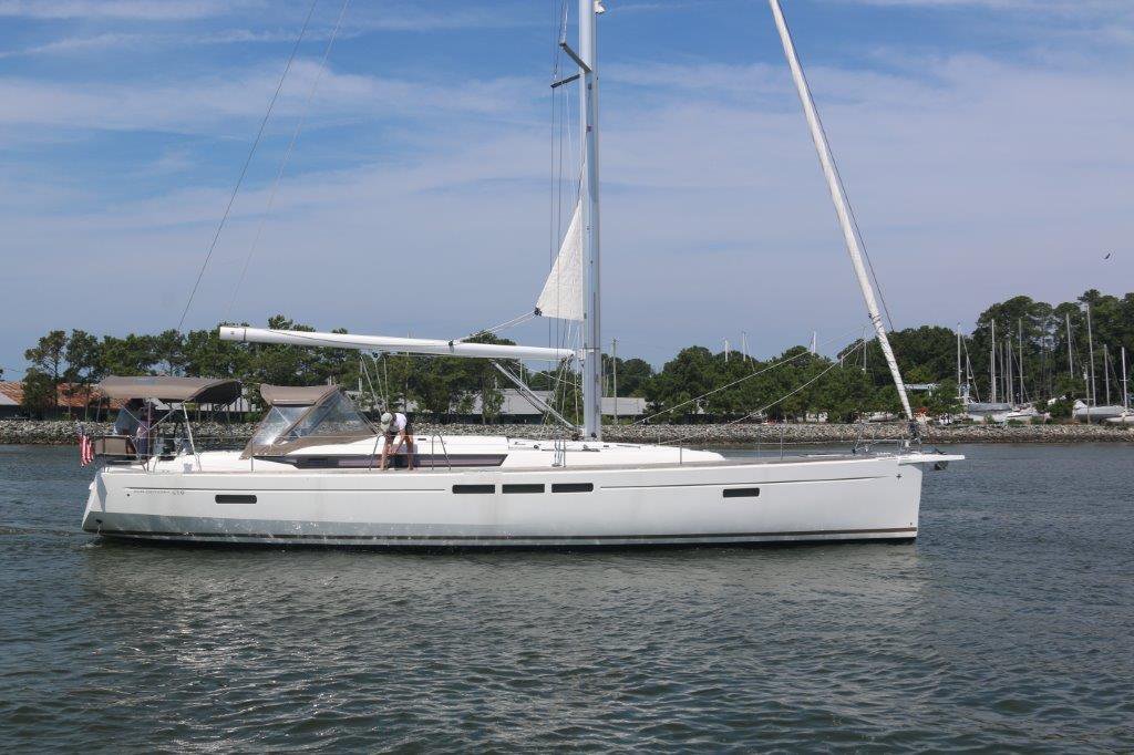 Sun Odyssey 519 – 3 cab. – Sailing yacht