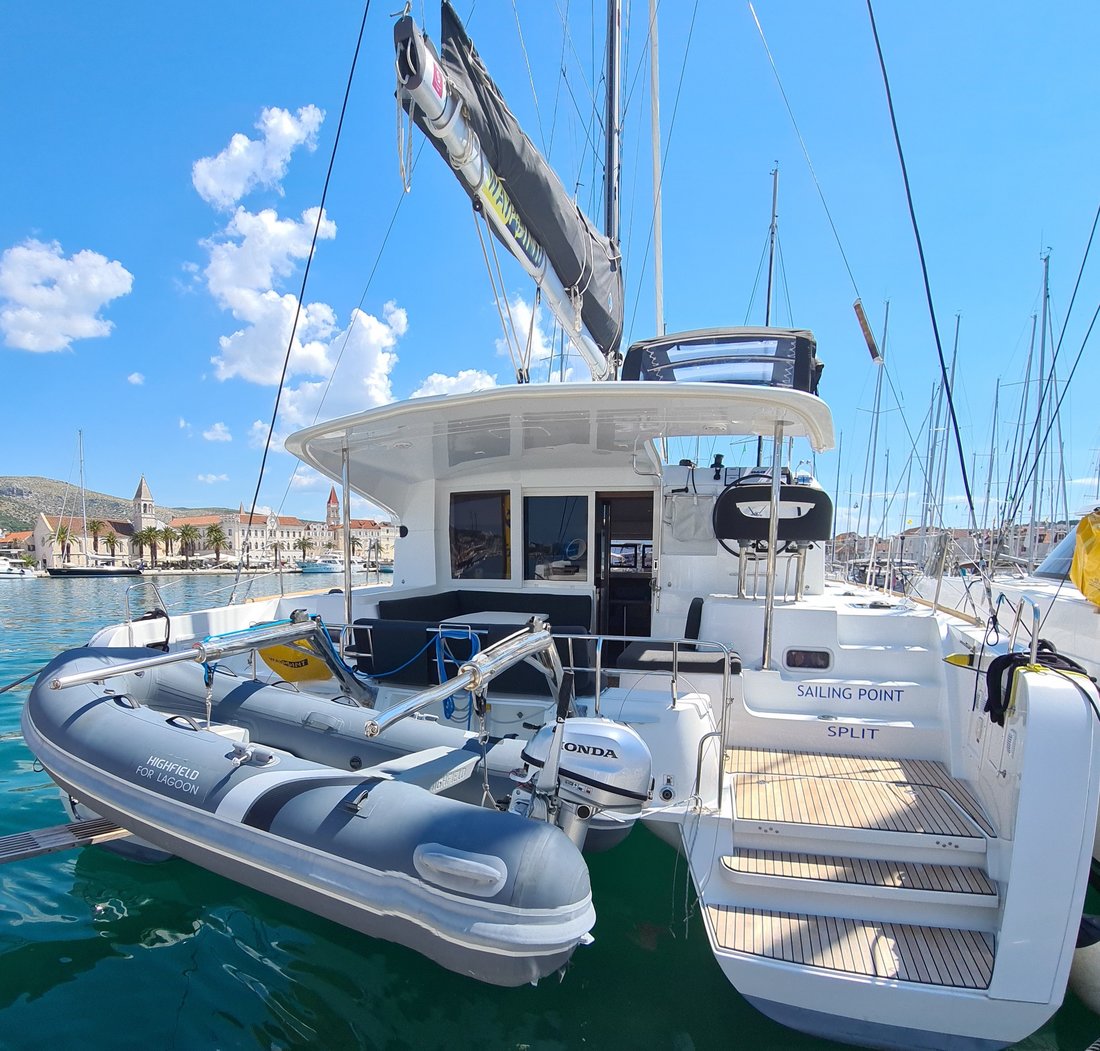 Lagoon 40 – 4 + 2 cab – Catamaran