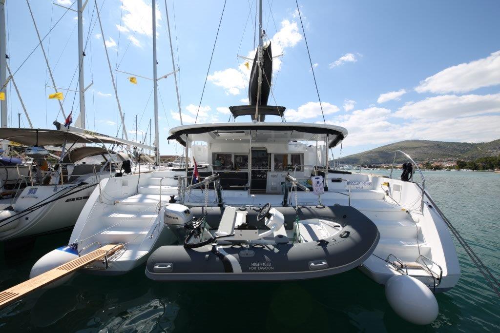 Lagoon 450 – 4 + 2 cab. – Catamaran