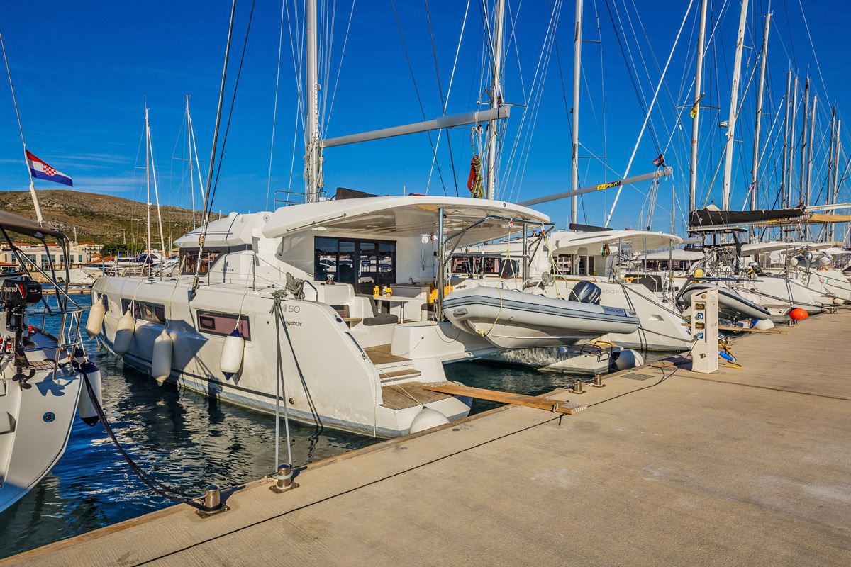 Lagoon 50 – 6 + 1 cab. – Catamaran