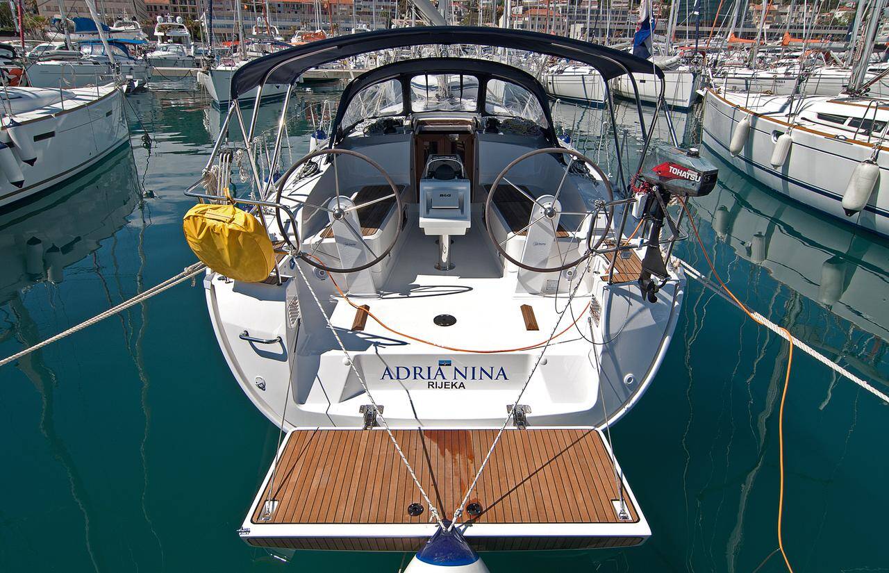 Bavaria Cruiser 37 – 3 cab. – Sailing yacht