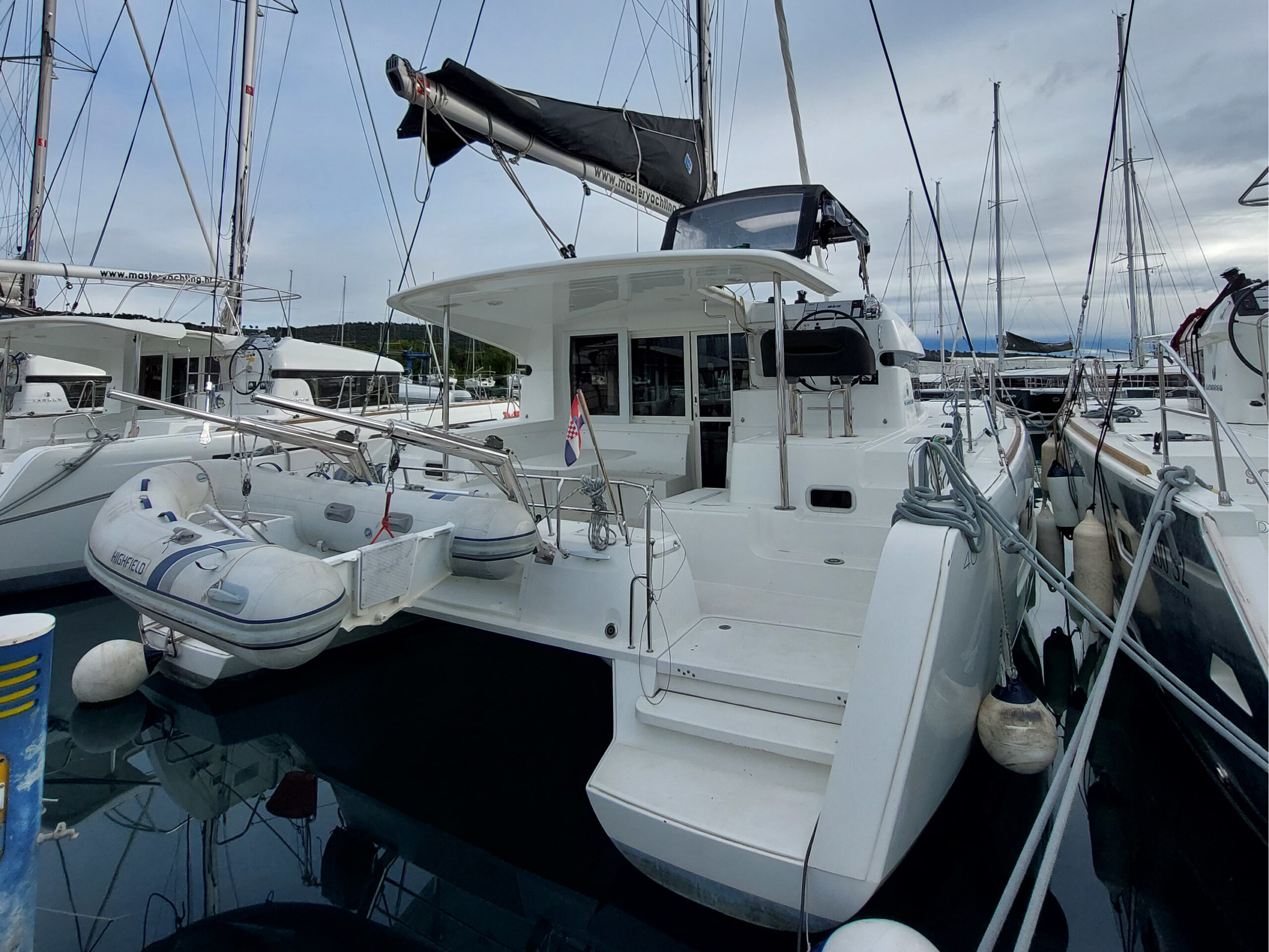 Lagoon 40 – 4 + 2 cab – Catamaran