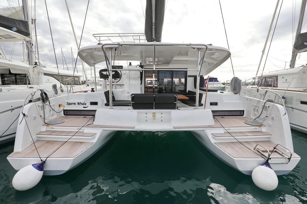 Lagoon 42 – 4 + 2 cab. – Catamaran
